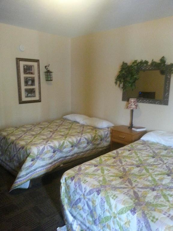 Taneycomo Lakefront Resort Bull Creek Ruang foto