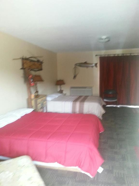Taneycomo Lakefront Resort Bull Creek Ruang foto