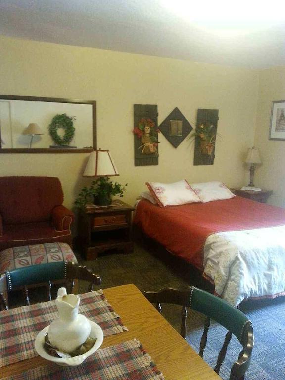 Taneycomo Lakefront Resort Bull Creek Ruang foto