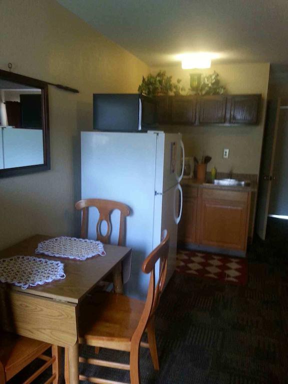 Taneycomo Lakefront Resort Bull Creek Ruang foto