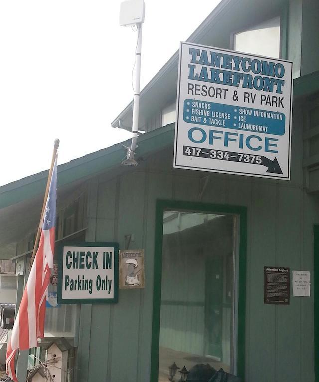 Taneycomo Lakefront Resort Bull Creek Bagian luar foto